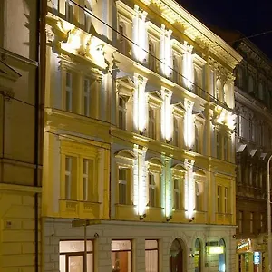 4* Hotel Patio