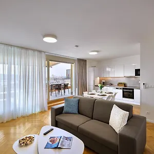 4* Aparthotel Downtown Rubesova
