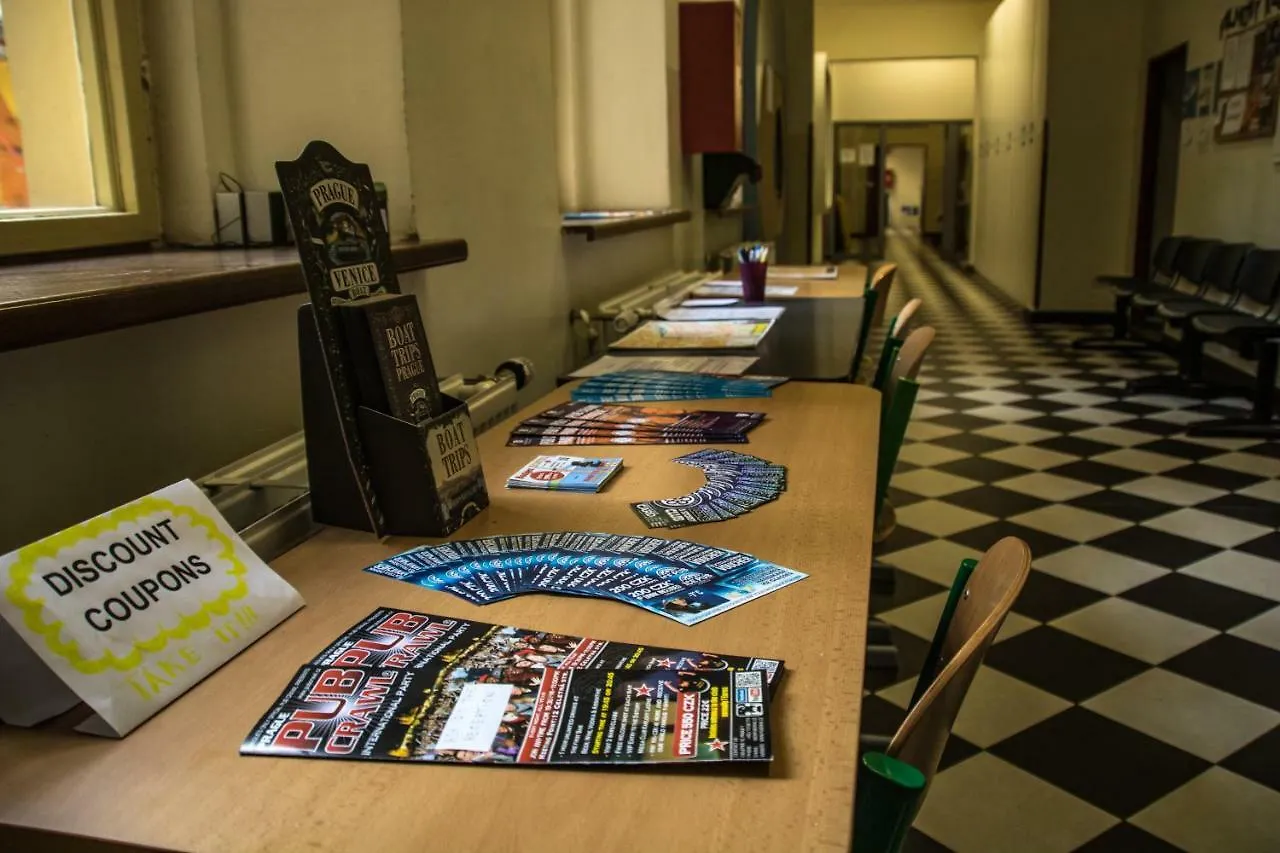 Hostel In School براغ
